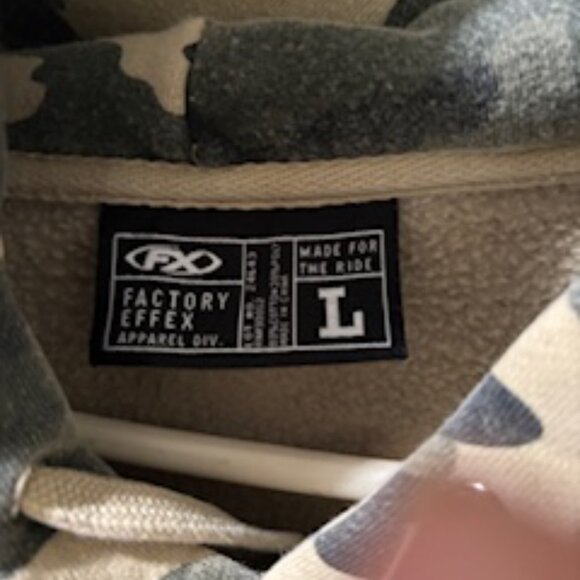 Factory Effex Suzuki Logo Pullover Hoodie - Picture 2 of 2